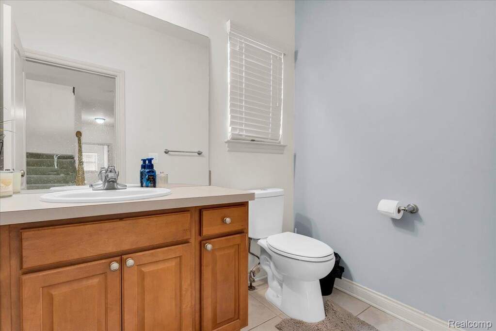 4 Bedroom Single Family Home/House's Image 25