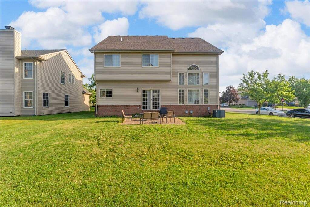 4 Bedroom Single Family Home/House's Image 35
