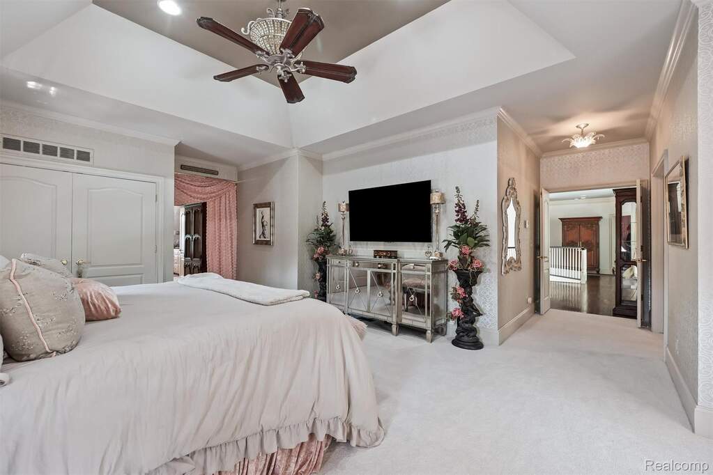 4 Bedroom Single Family Home/House's Image 28