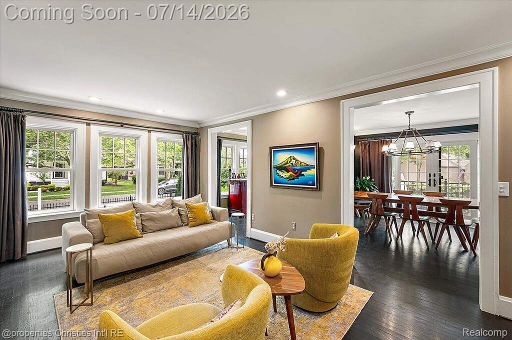 4 Bedroom Single Family Home/House's Image 7