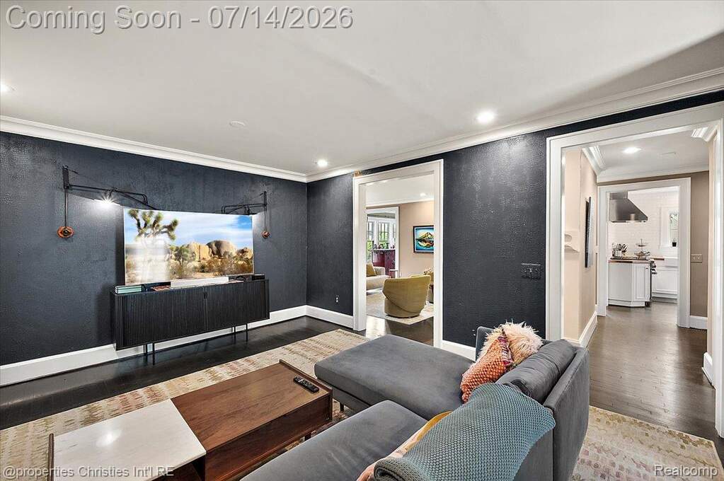 4 Bedroom Single Family Home/House's Image 10