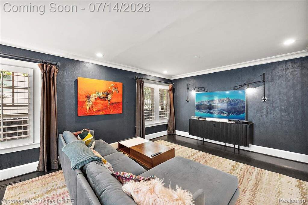 4 Bedroom Single Family Home/House's Image 11