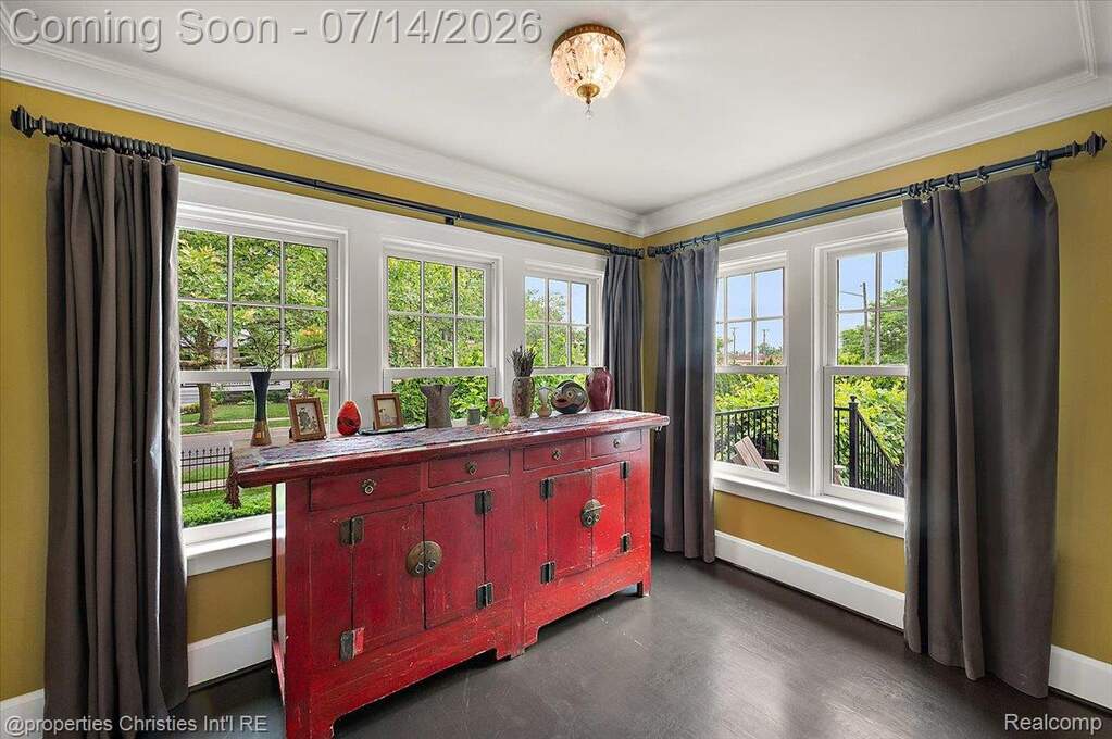 4 Bedroom Single Family Home/House's Image 12