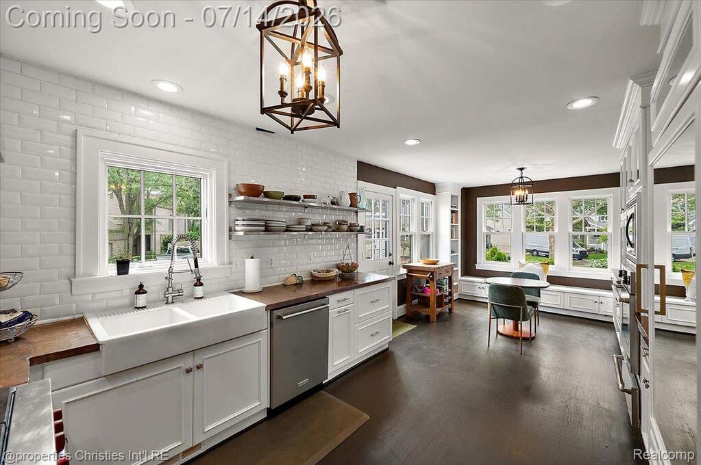 4 Bedroom Single Family Home/House's Image 17