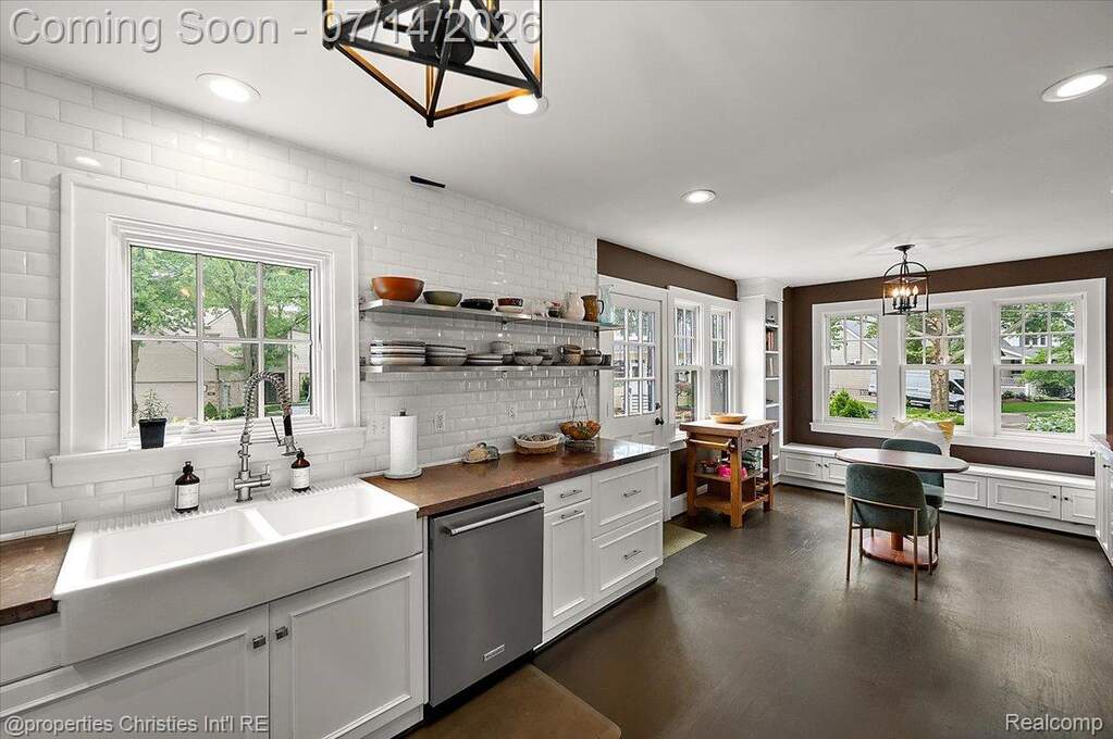 4 Bedroom Single Family Home/House's Image 19