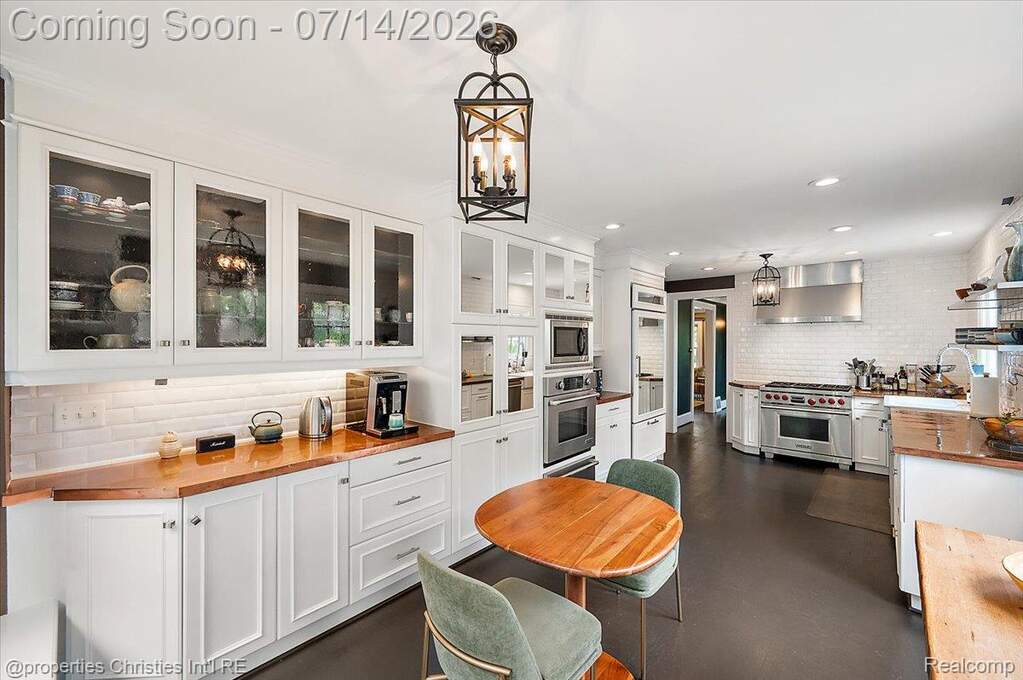 4 Bedroom Single Family Home/House's Image 24