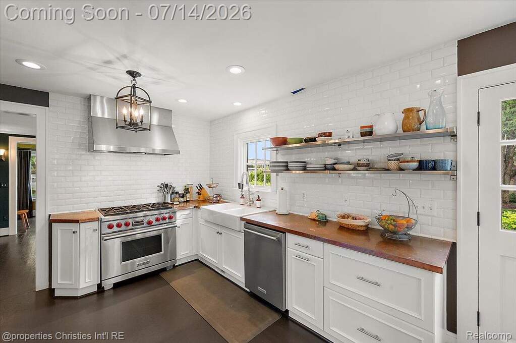 4 Bedroom Single Family Home/House's Image 25