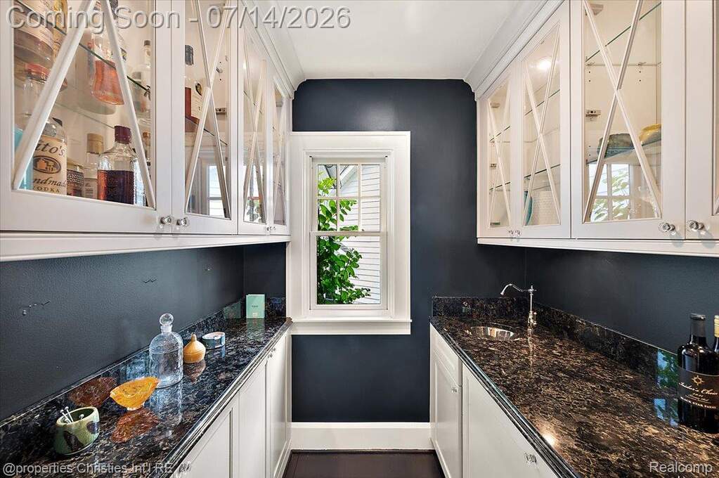 4 Bedroom Single Family Home/House's Image 27