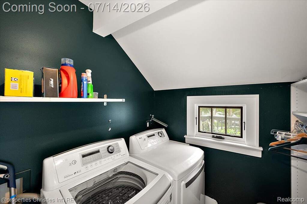 4 Bedroom Single Family Home/House's Image 28