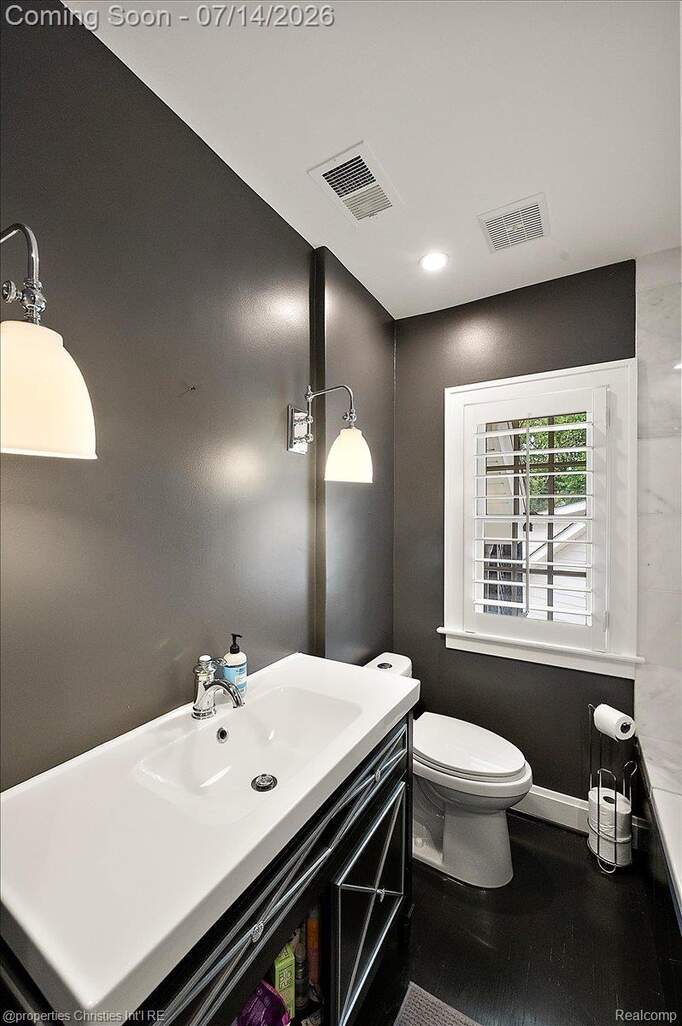 4 Bedroom Single Family Home/House's Image 30