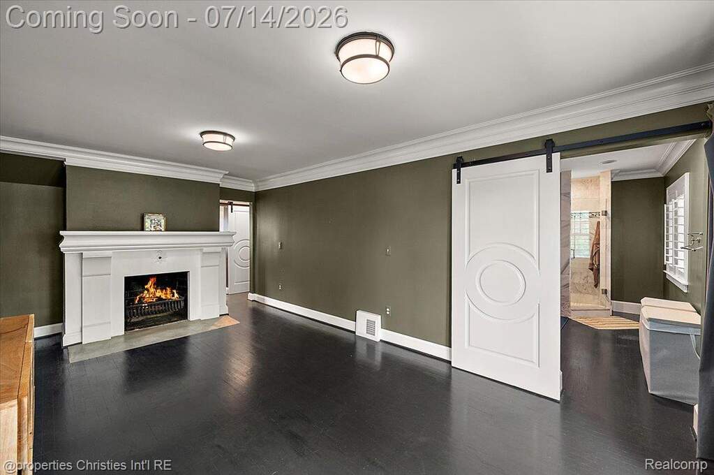 4 Bedroom Single Family Home/House's Image 32