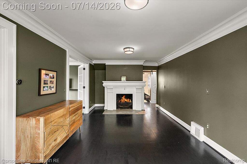4 Bedroom Single Family Home/House's Image 33