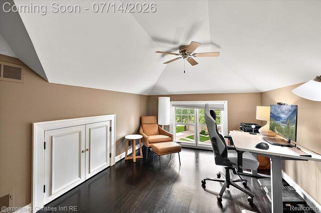 4 Bedroom Single Family Home/House's Image 37