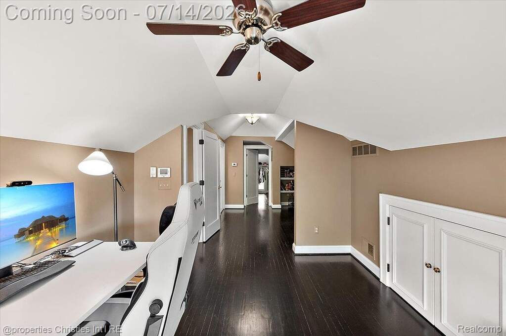 4 Bedroom Single Family Home/House's Image 39