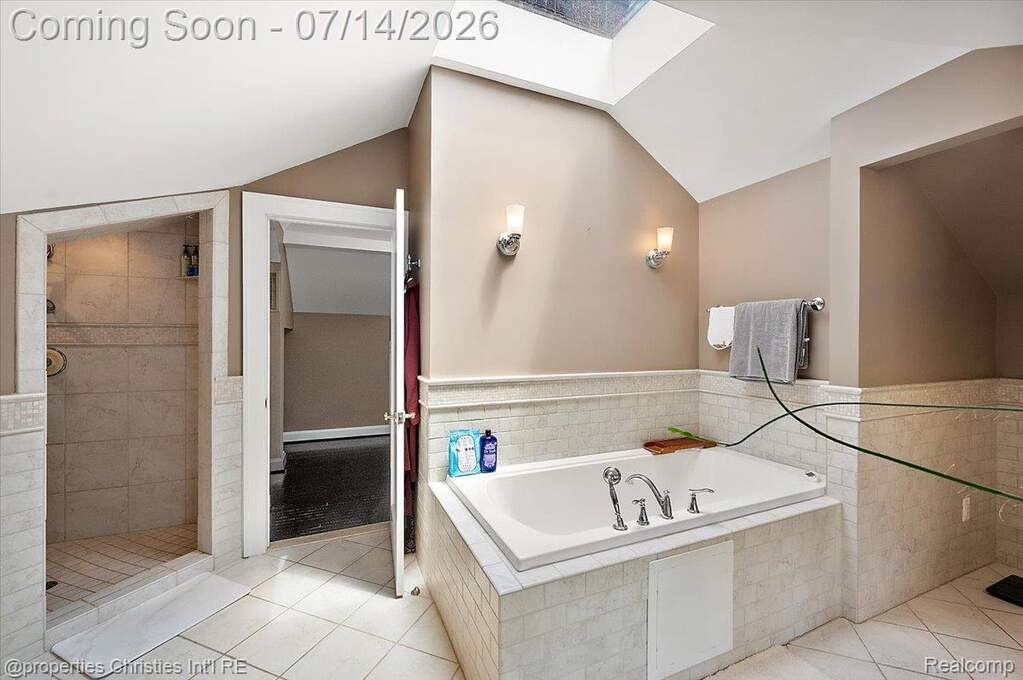 4 Bedroom Single Family Home/House's Image 44