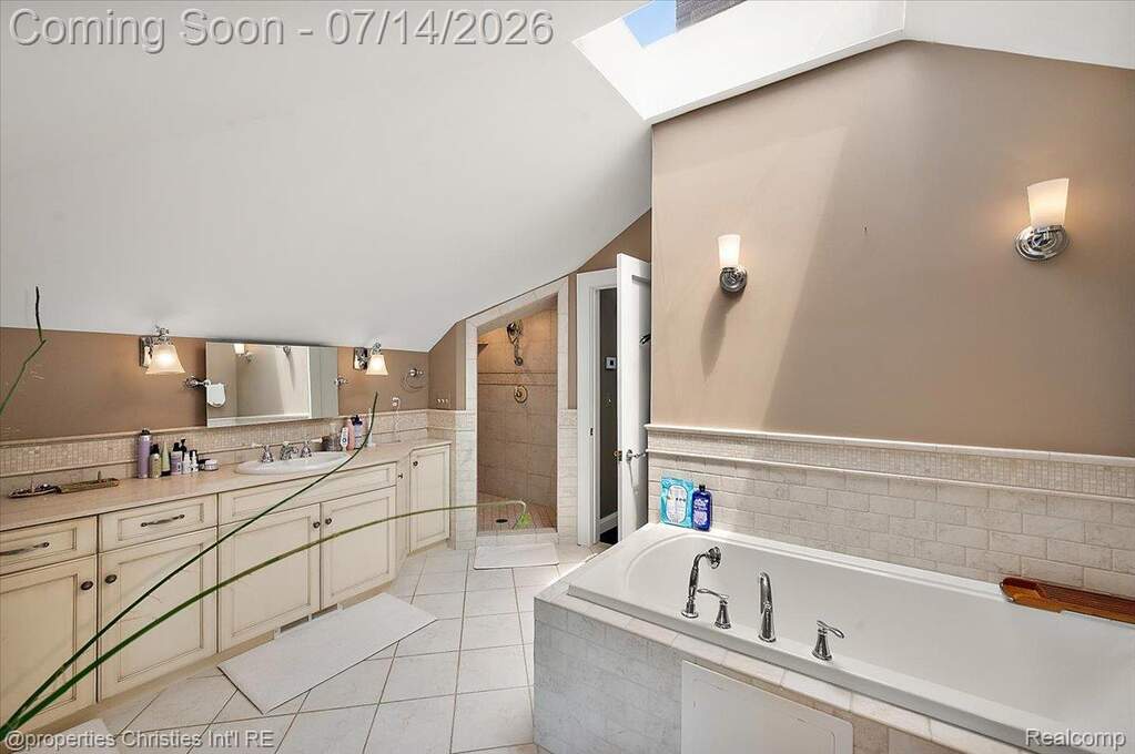 4 Bedroom Single Family Home/House's Image 45