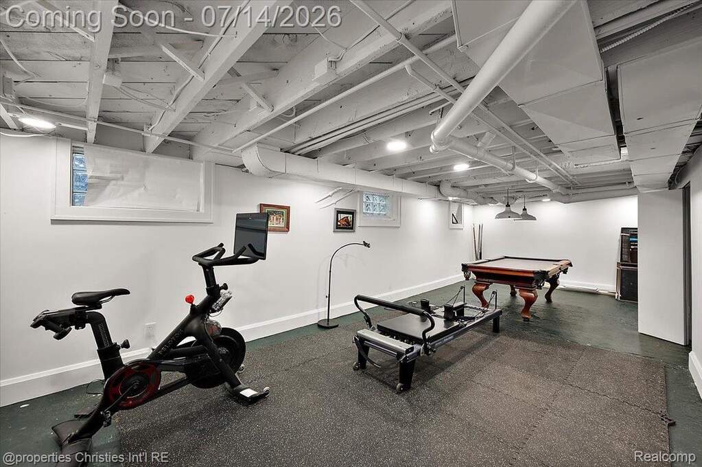4 Bedroom Single Family Home/House's Image 60
