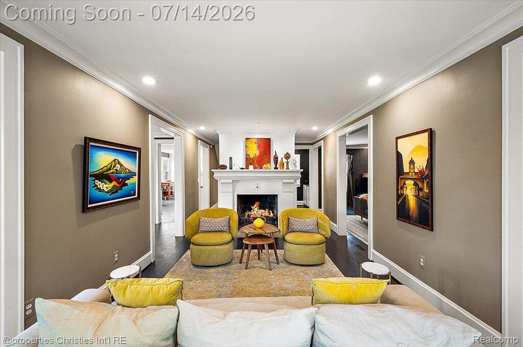 4 Bedroom Single Family Home/House's Image 5