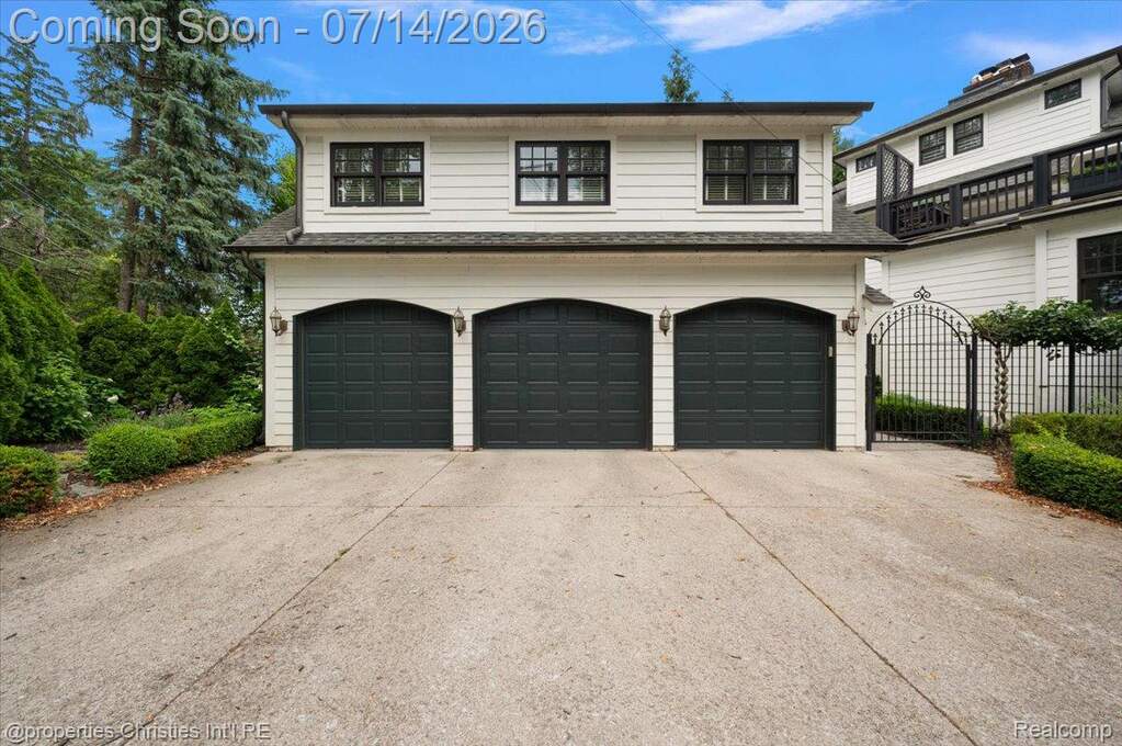 4 Bedroom Single Family Home/House's Image 79