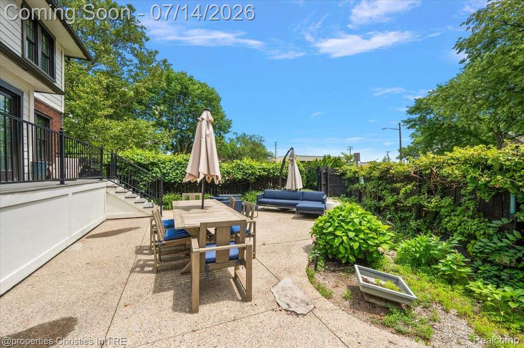 4 Bedroom Single Family Home/House's Image 84