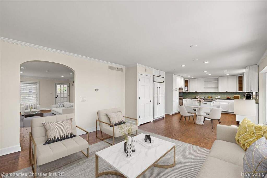 4 Bedroom Single Family Home/House's Image 9
