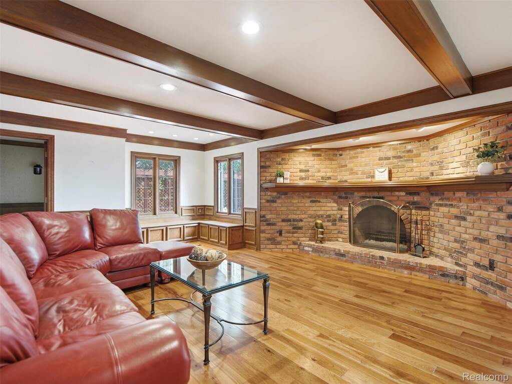 4 Bedroom Single Family Home/House's Image 12