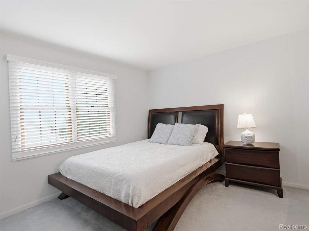 4 Bedroom Single Family Home/House's Image 30