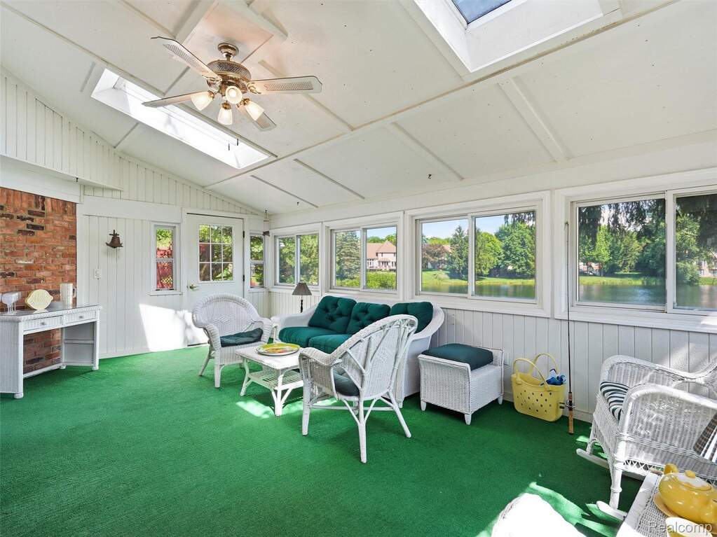 4 Bedroom Single Family Home/House's Image 40