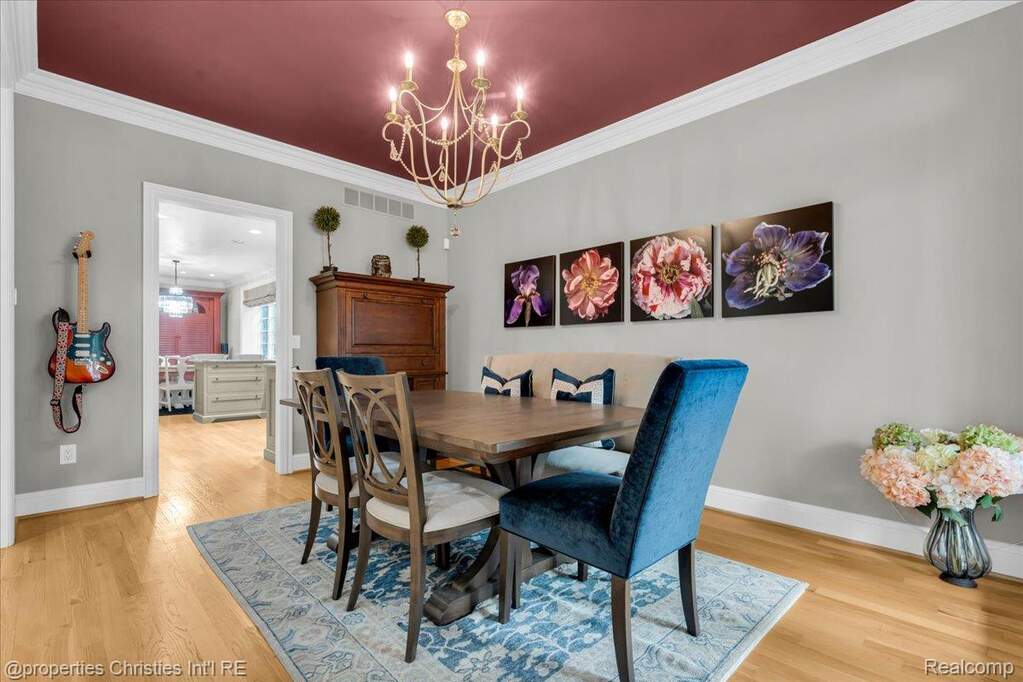 4 Bedroom Single Family Home/House's Image 4