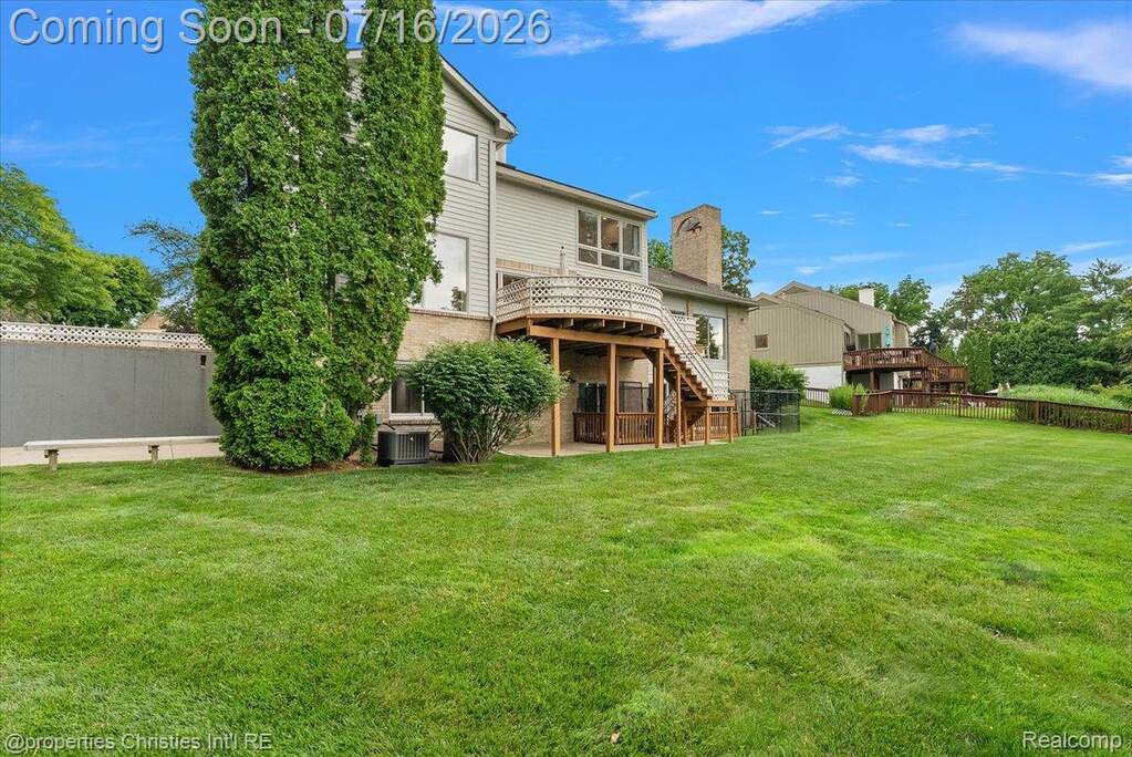 6 Bedroom Single Family Home/House's Image 61