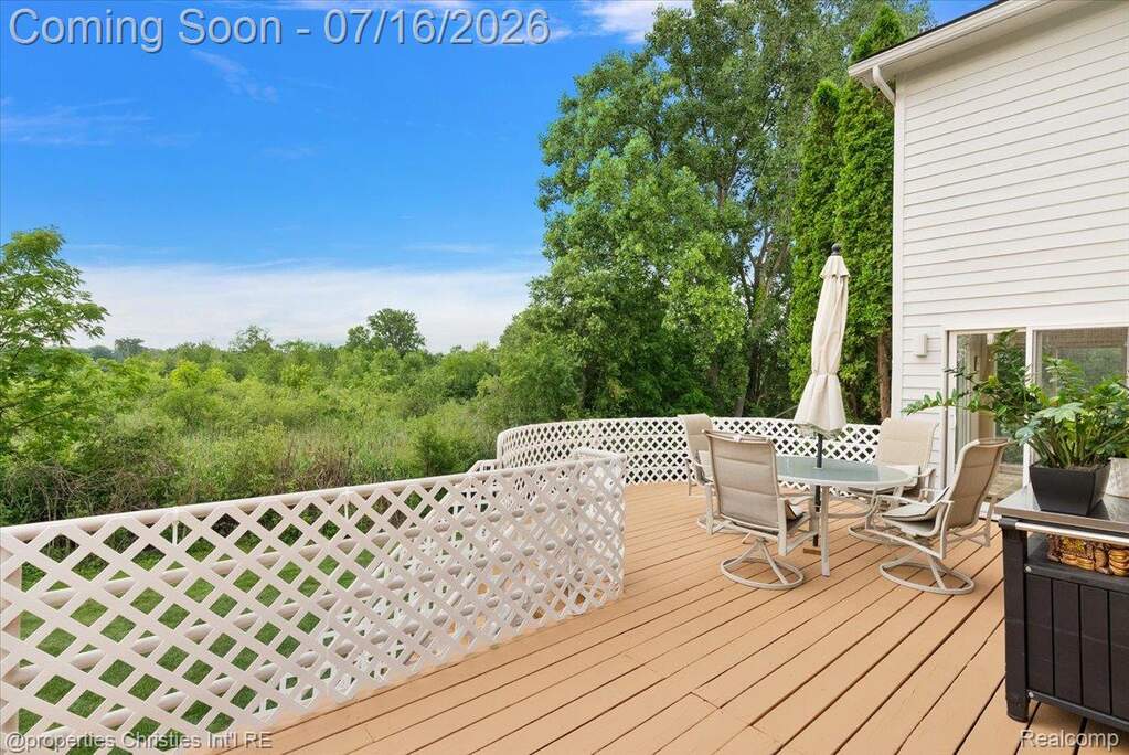 6 Bedroom Single Family Home/House's Image 65
