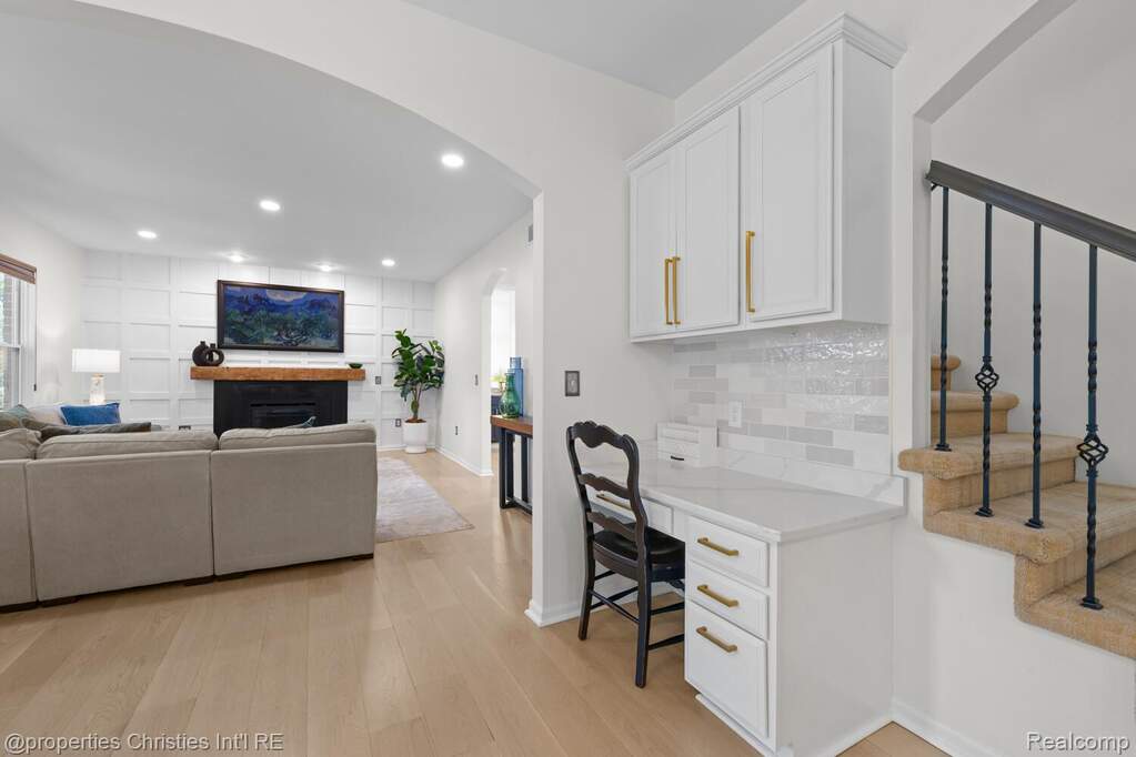 4 Bedroom Single Family Home/House's Image 11