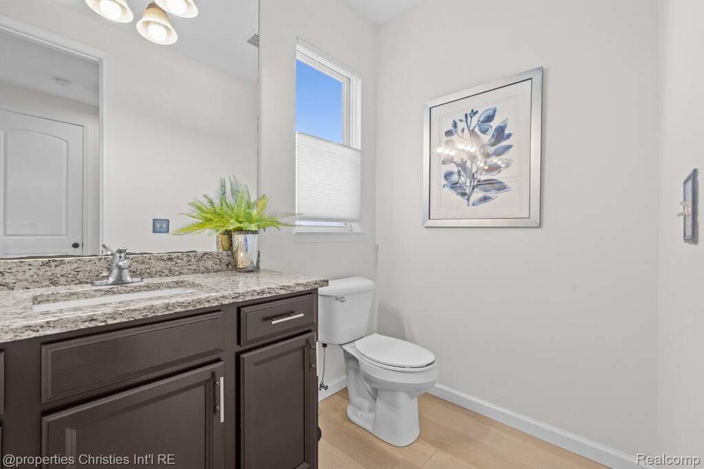 4 Bedroom Single Family Home/House's Image 13