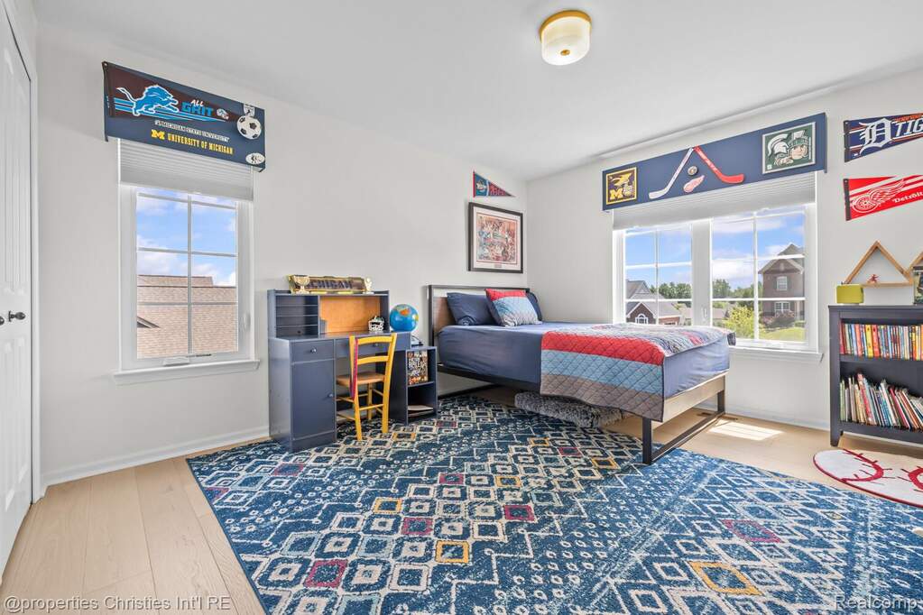 4 Bedroom Single Family Home/House's Image 23