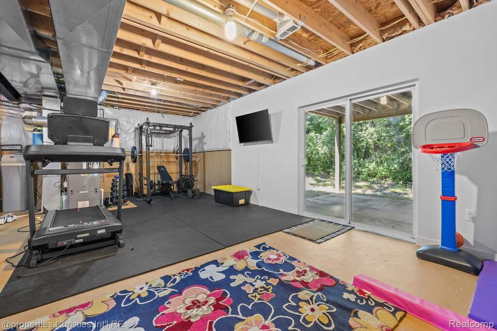 4 Bedroom Single Family Home/House's Image 28