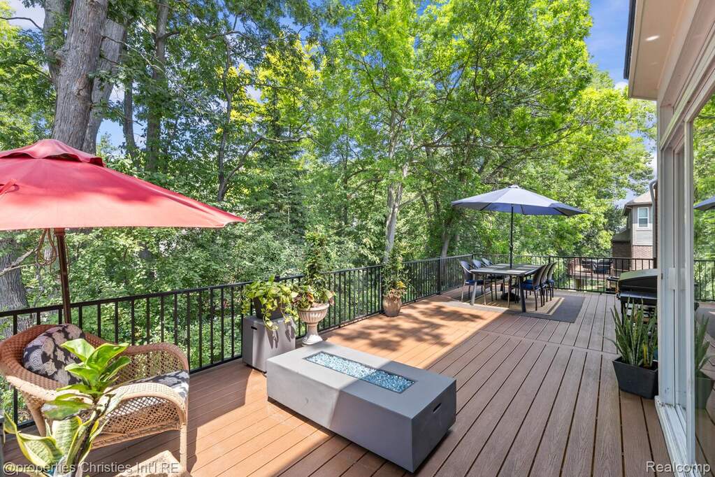 4 Bedroom Single Family Home/House's Image 31