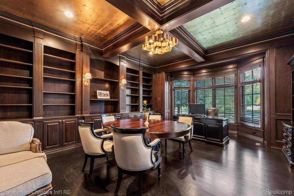 4 Bedroom Single Family Home/House's Image 11