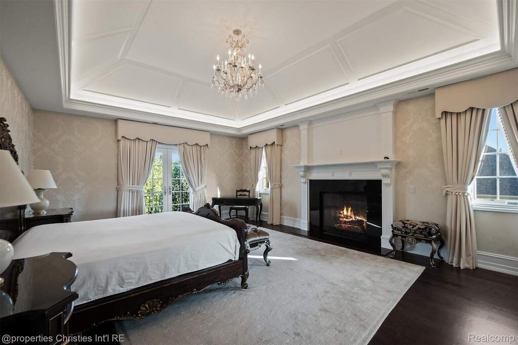 4 Bedroom Single Family Home/House's Image 33