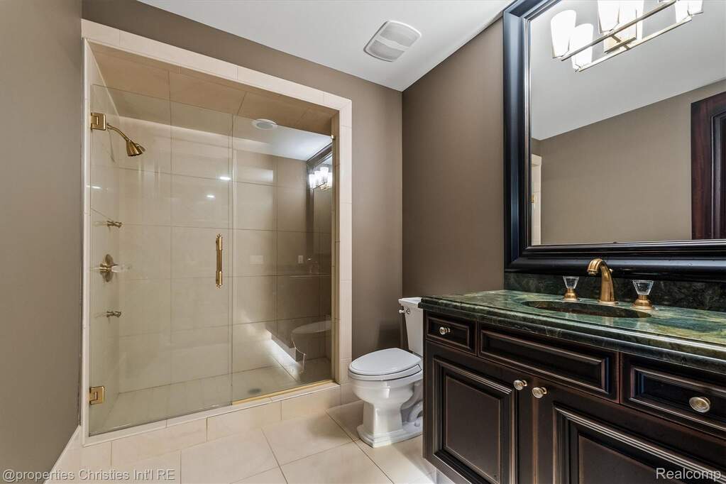4 Bedroom Single Family Home/House's Image 45