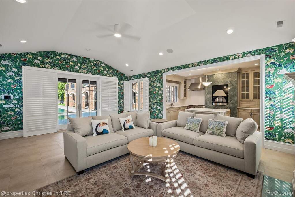 4 Bedroom Single Family Home/House's Image 55