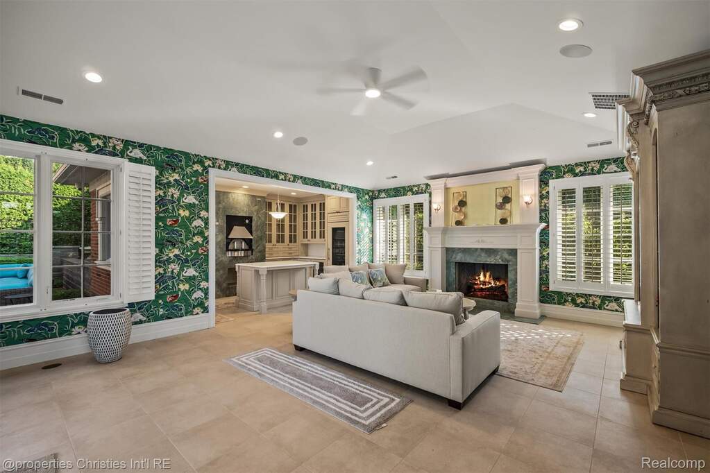 4 Bedroom Single Family Home/House's Image 56