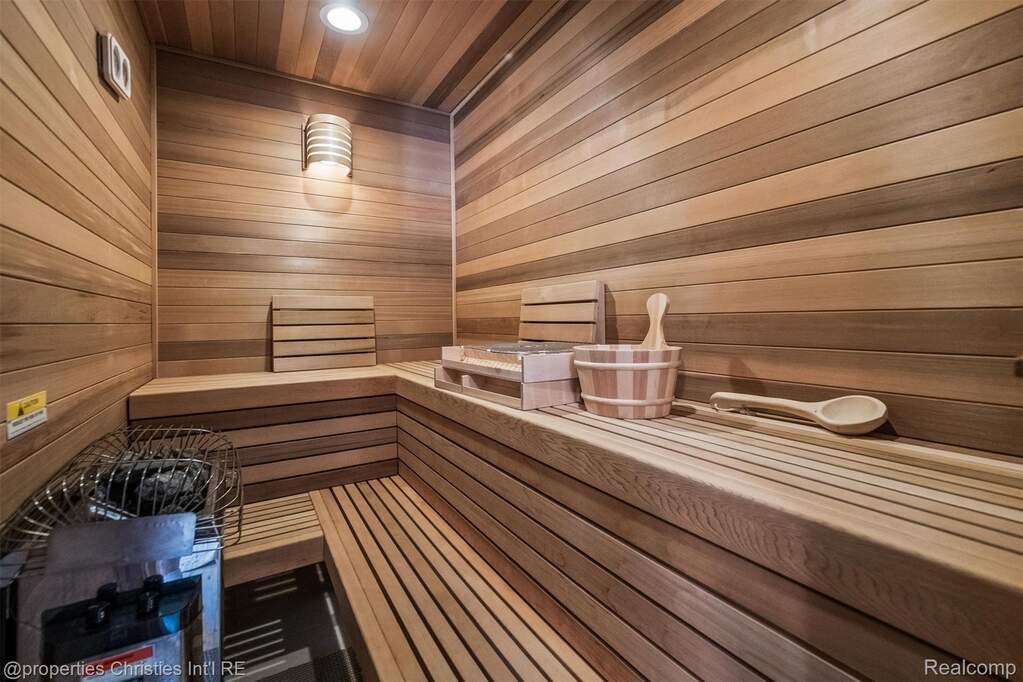 4 Bedroom Single Family Home/House's Image 59