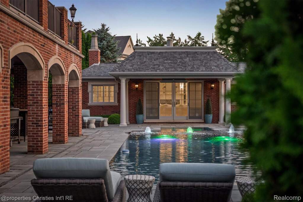 4 Bedroom Single Family Home/House's Image 61