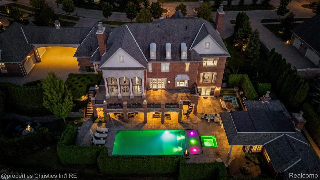 4 Bedroom Single Family Home/House's Image 68