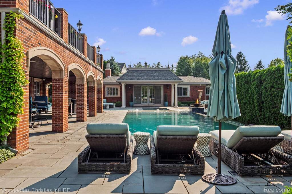4 Bedroom Single Family Home/House's Image 73