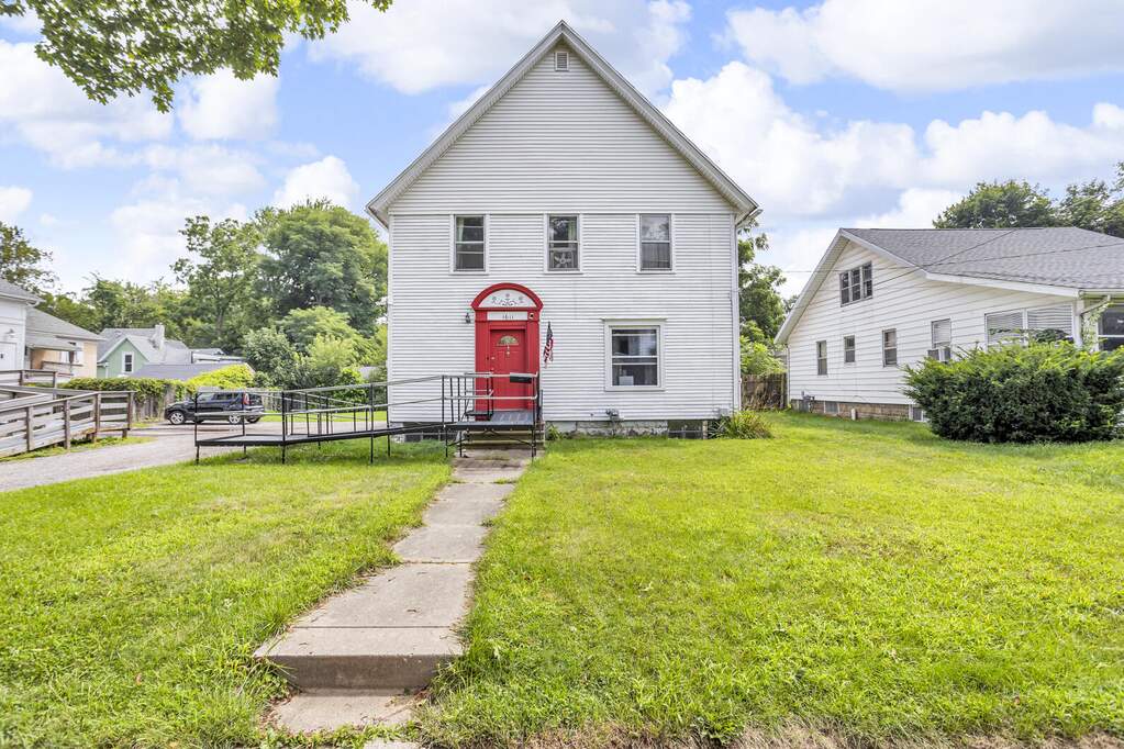 1611 Third Street photo