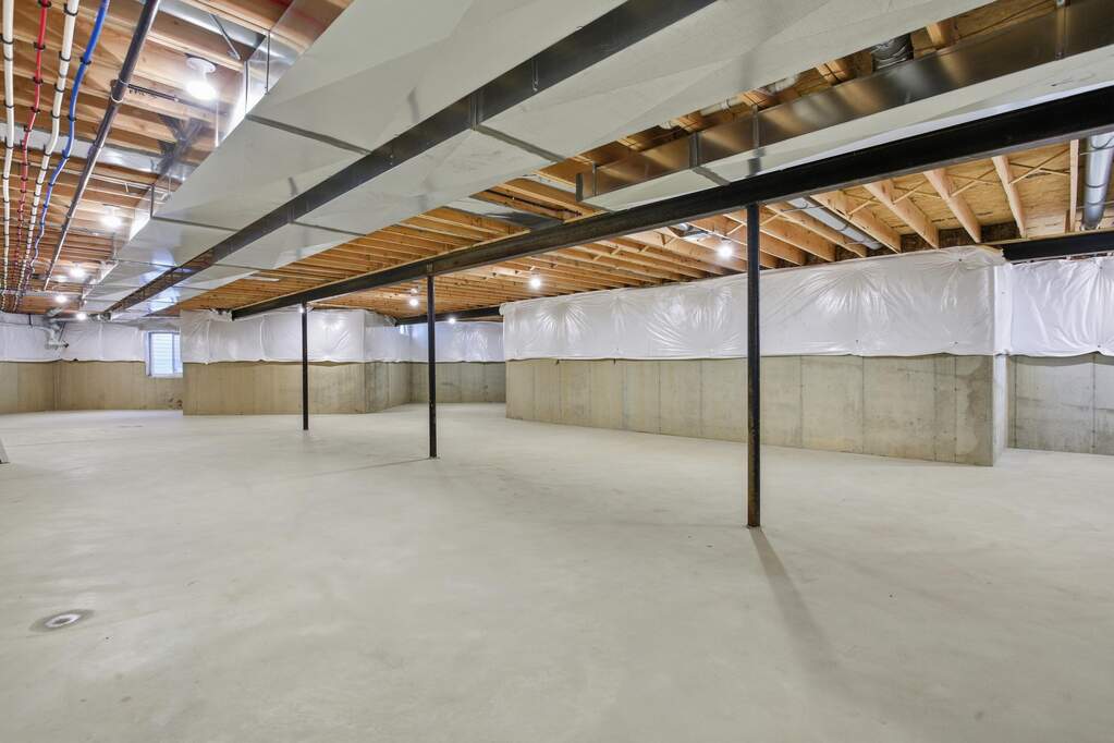 4 Bedroom Single Family Home/House's Image 53