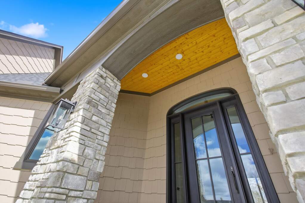 4 Bedroom Single Family Home/House's Image 5
