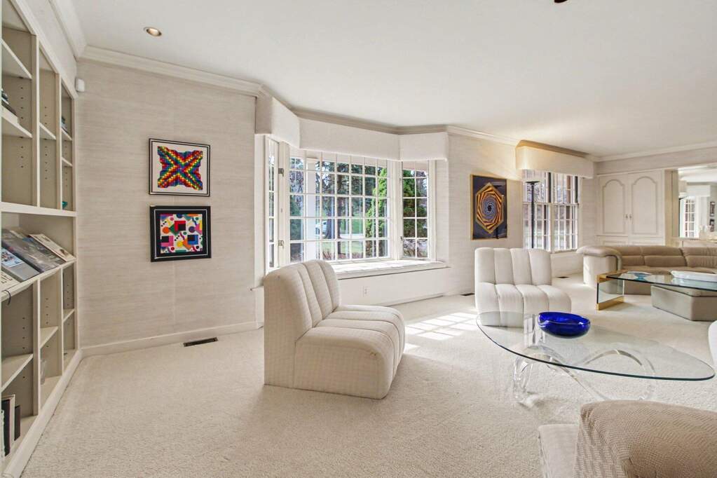 4 Bedroom Single Family Home/House's Image 7