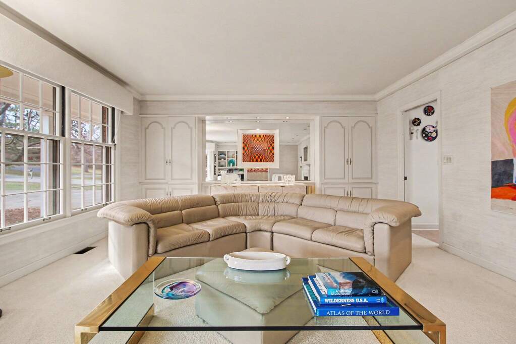4 Bedroom Single Family Home/House's Image 10